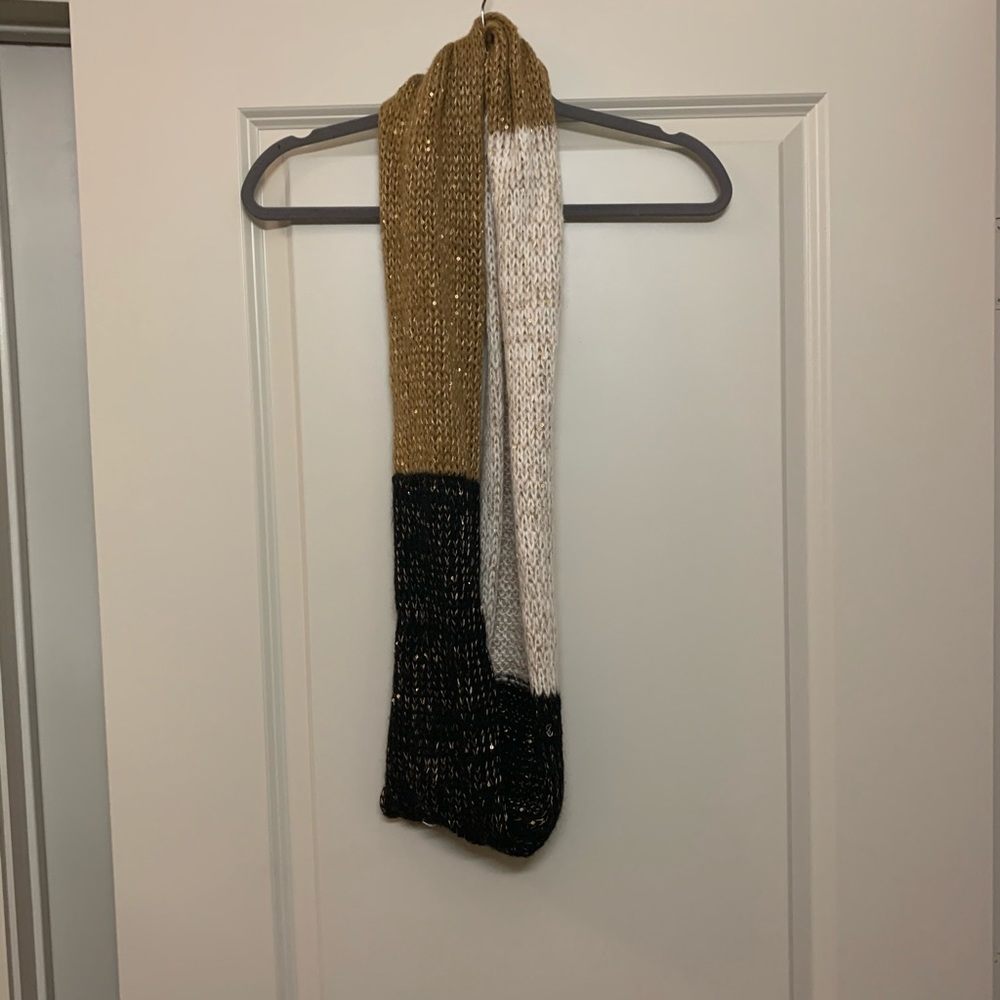 Sparkle Infinity Scarfs - Picture 5 of 6